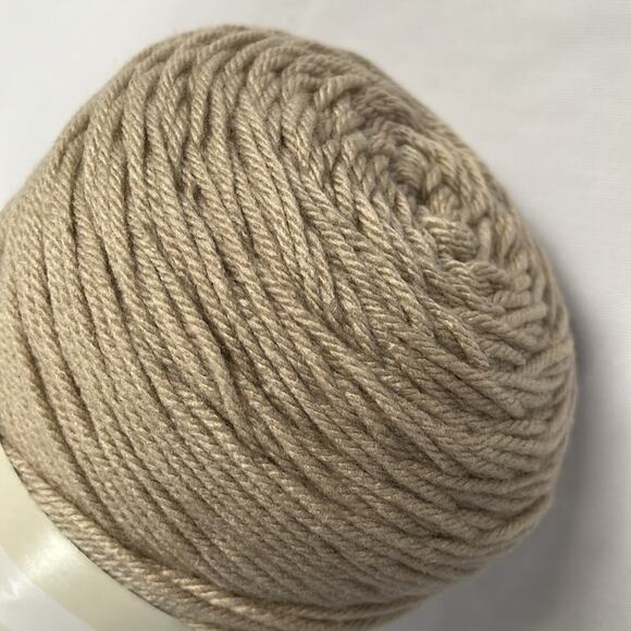 Caron Yarnspirations One Pound Yarn 10636 Dove Beige Acrylic 16 oz Medium - Picture 7 of 7